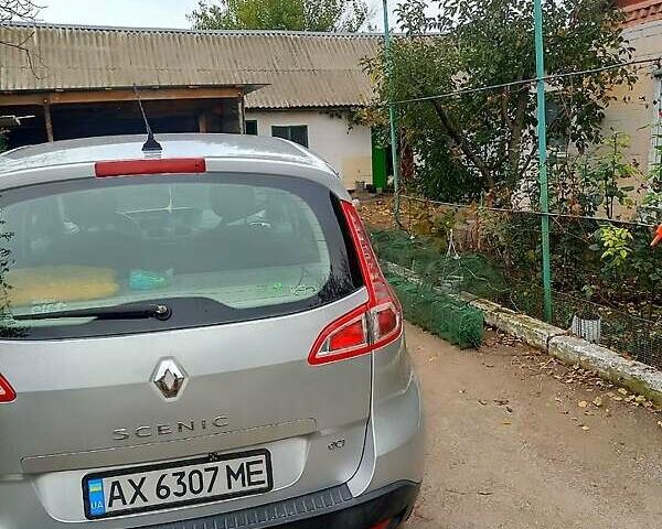 Рено Сценик 2010 в Полтаве на Automoto.ua Серый Рено Сценик, объемом двигателя 1.5 л и пробегом 226 тыс. км за 7400 $, фото 8 на Automoto.ua