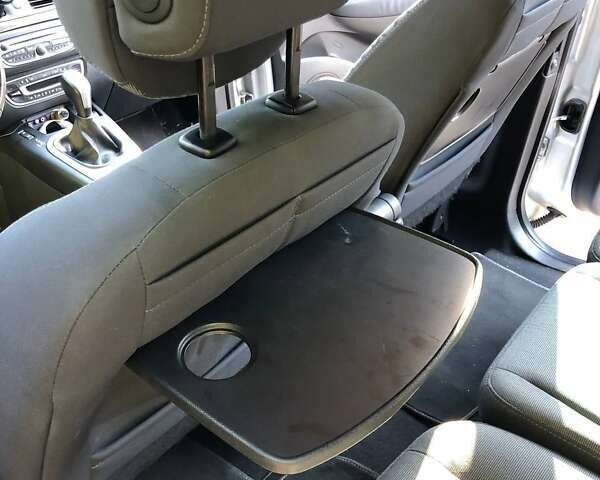 Серый Рено Сценик, объемом двигателя 1.46 л и пробегом 206 тыс. км за 7200 $, фото 2 на Automoto.ua