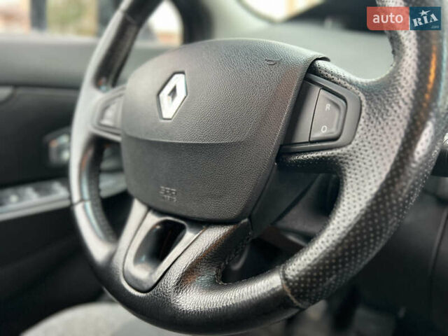Серый Рено Сценик, объемом двигателя 1.5 л и пробегом 237 тыс. км за 5800 $, фото 33 на Automoto.ua