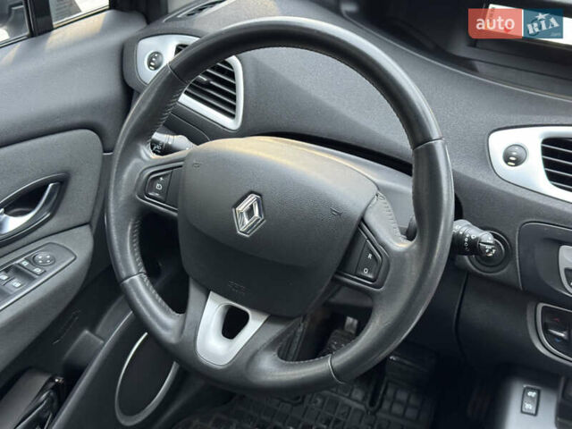 Серый Рено Сценик, объемом двигателя 1.5 л и пробегом 239 тыс. км за 6850 $, фото 22 на Automoto.ua