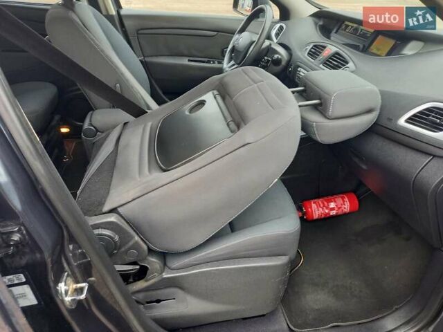 Серый Рено Сценик, объемом двигателя 1.46 л и пробегом 250 тыс. км за 5999 $, фото 42 на Automoto.ua