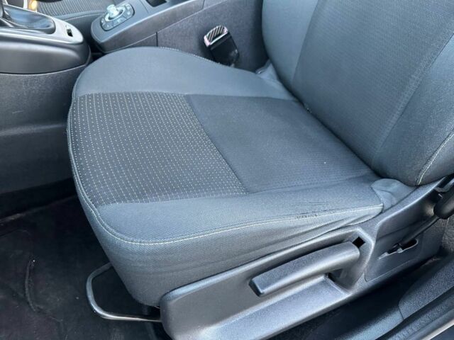 Сірий Рено Сценік, об'ємом двигуна 1.4 л та пробігом 179 тис. км за 6399 $, фото 7 на Automoto.ua