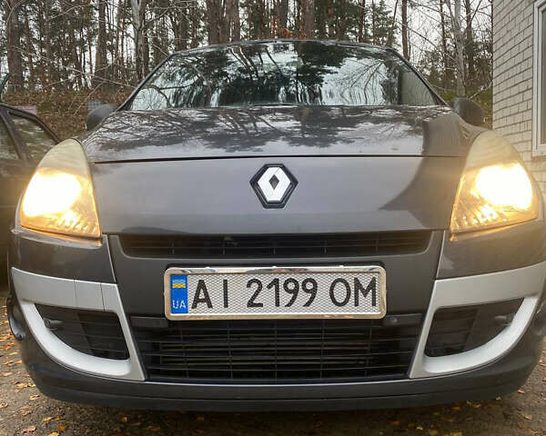 Сірий Рено Сценік, об'ємом двигуна 1.9 л та пробігом 184 тис. км за 7800 $, фото 9 на Automoto.ua