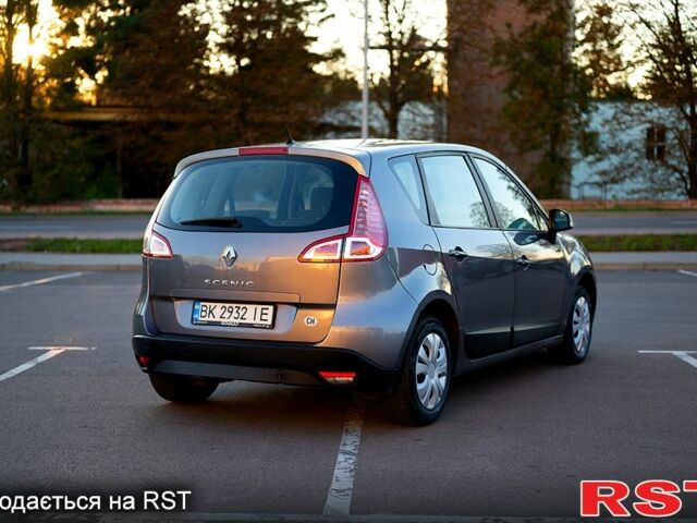 Серый Рено Сценик, объемом двигателя 1.6 л и пробегом 257 тыс. км за 6700 $, фото 12 на Automoto.ua