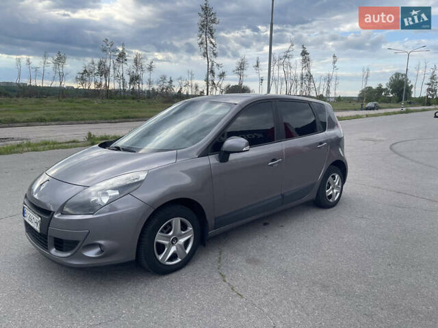 Рено Сценік 2010 у Харкові на Automoto.ua Сірий Рено Сценік, об'ємом двигуна 1.5 л та пробігом 280 тис. км за 6300 $, фото 3 на Automoto.ua