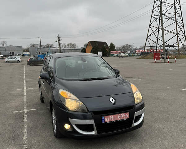 Серый Рено Сценик, объемом двигателя 1.6 л и пробегом 210 тыс. км за 7500 $, фото 5 на Automoto.ua