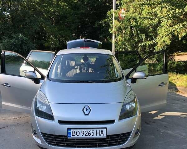 Серый Рено Сценик, объемом двигателя 1.46 л и пробегом 206 тыс. км за 7200 $, фото 10 на Automoto.ua