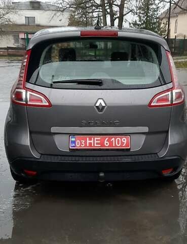 Серый Рено Сценик, объемом двигателя 2 л и пробегом 245 тыс. км за 7000 $, фото 3 на Automoto.ua