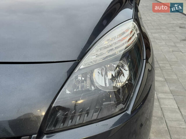 Серый Рено Сценик, объемом двигателя 1.5 л и пробегом 239 тыс. км за 6850 $, фото 7 на Automoto.ua