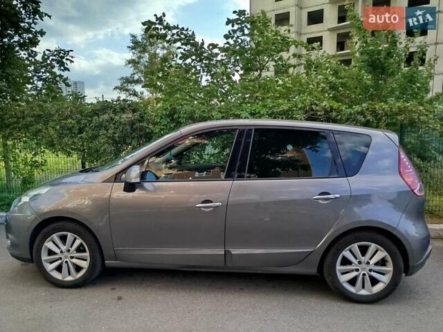 Рено Сценик 2010 в Киеве на Automoto.ua Серый Рено Сценик, объемом двигателя 1.5 л и пробегом 320 тыс. км за 7499 $, фото 1 на Automoto.ua