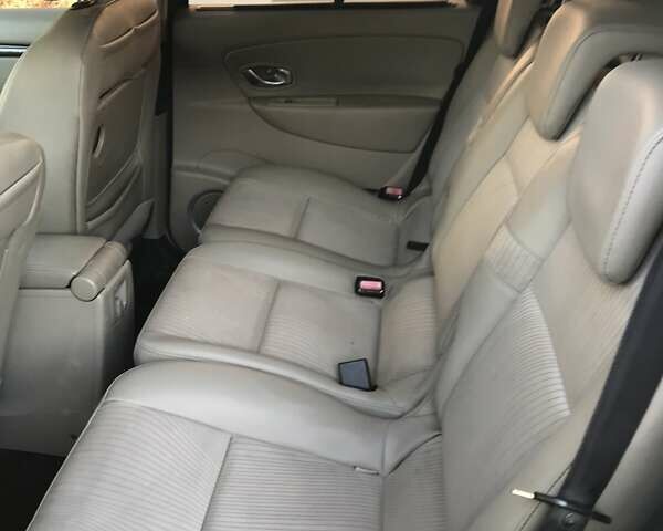 Рено Сценік 2010 у Хмельницькому на Automoto.ua Сірий Рено Сценік, об'ємом двигуна 1.9 л та пробігом 320 тис. км за 5399 $, фото 2 на Automoto.ua