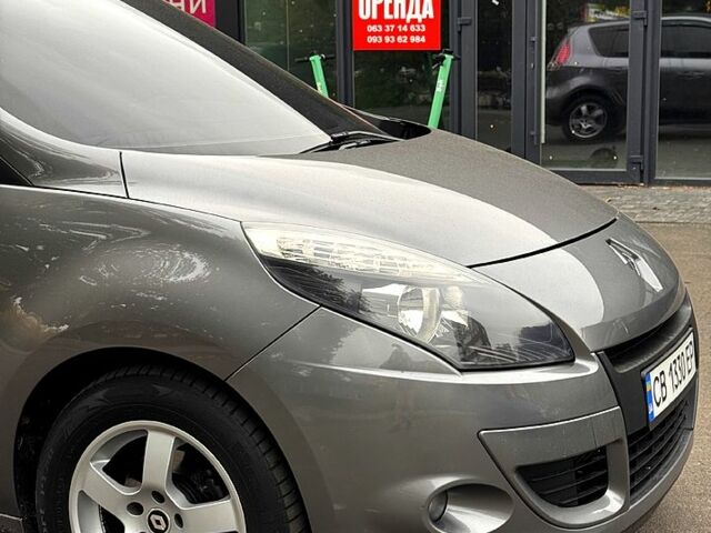 Сірий Рено Сценік, об'ємом двигуна 1.5 л та пробігом 240 тис. км за 7500 $, фото 1 на Automoto.ua