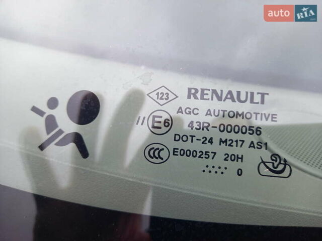 Серый Рено Сценик, объемом двигателя 1.46 л и пробегом 250 тыс. км за 5999 $, фото 47 на Automoto.ua