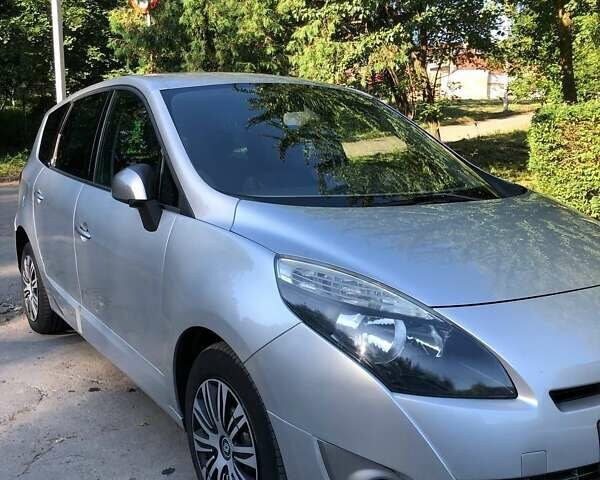 Серый Рено Сценик, объемом двигателя 1.46 л и пробегом 206 тыс. км за 7200 $, фото 8 на Automoto.ua