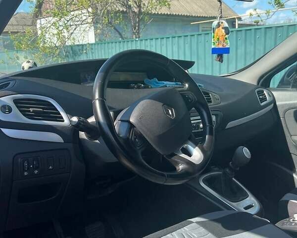 Сірий Рено Сценік, об'ємом двигуна 1.5 л та пробігом 245 тис. км за 6650 $, фото 6 на Automoto.ua