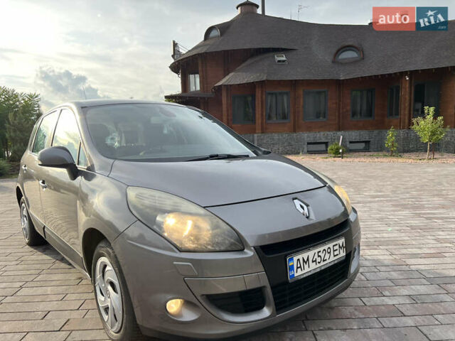Сірий Рено Сценік, об'ємом двигуна 1.46 л та пробігом 290 тис. км за 6200 $, фото 7 на Automoto.ua