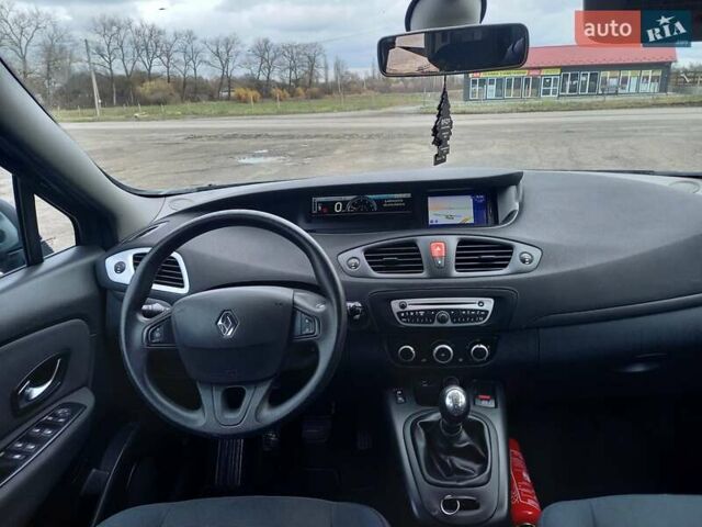 Серый Рено Сценик, объемом двигателя 1.46 л и пробегом 250 тыс. км за 5999 $, фото 27 на Automoto.ua