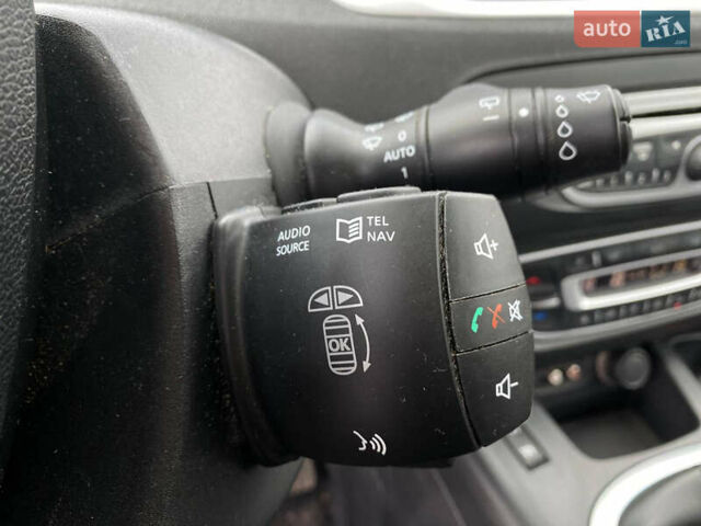 Серый Рено Сценик, объемом двигателя 1.87 л и пробегом 280 тыс. км за 7200 $, фото 13 на Automoto.ua