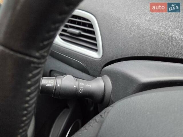Серый Рено Сценик, объемом двигателя 1.5 л и пробегом 145 тыс. км за 8100 $, фото 17 на Automoto.ua