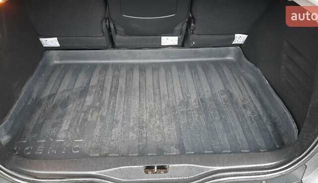 Серый Рено Сценик, объемом двигателя 2 л и пробегом 245 тыс. км за 7000 $, фото 13 на Automoto.ua