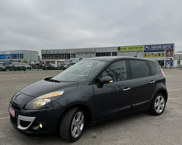 Серый Рено Сценик, объемом двигателя 1.6 л и пробегом 210 тыс. км за 7500 $, фото 17 на Automoto.ua