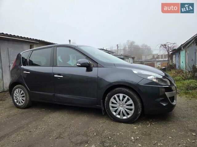 Серый Рено Сценик, объемом двигателя 1.5 л и пробегом 145 тыс. км за 8100 $, фото 1 на Automoto.ua