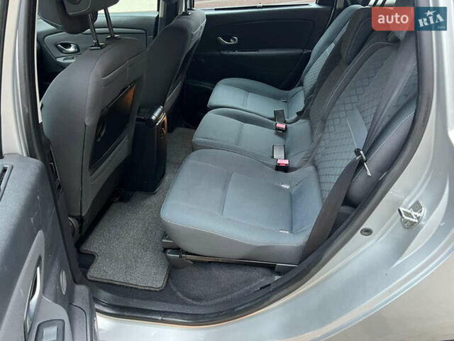 Серый Рено Сценик, объемом двигателя 1.5 л и пробегом 164 тыс. км за 6899 $, фото 21 на Automoto.ua