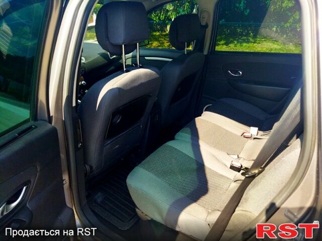 Серый Рено Сценик, объемом двигателя 1.6 л и пробегом 239 тыс. км за 7200 $, фото 5 на Automoto.ua