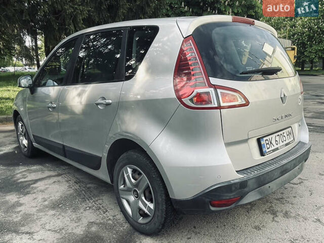 Рено Сценик 2010 в Ровно на Automoto.ua Серый Рено Сценик, объемом двигателя 1.4 л и пробегом 164 тыс. км за 5500 $, фото 5 на Automoto.ua