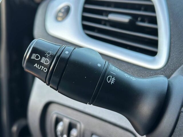 Сірий Рено Сценік, об'ємом двигуна 1.4 л та пробігом 179 тис. км за 6399 $, фото 21 на Automoto.ua