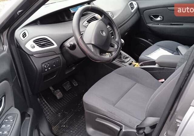 Сірий Рено Сценік, об'ємом двигуна 1.5 л та пробігом 289 тис. км за 6100 $, фото 3 на Automoto.ua