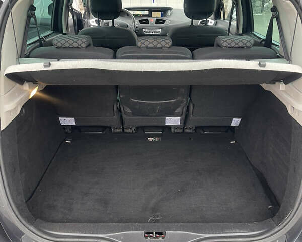 Сірий Рено Сценік, об'ємом двигуна 1.6 л та пробігом 237 тис. км за 7900 $, фото 14 на Automoto.ua