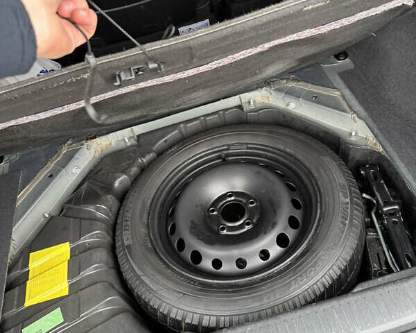 Серый Рено Сценик, объемом двигателя 1.6 л и пробегом 210 тыс. км за 7500 $, фото 38 на Automoto.ua