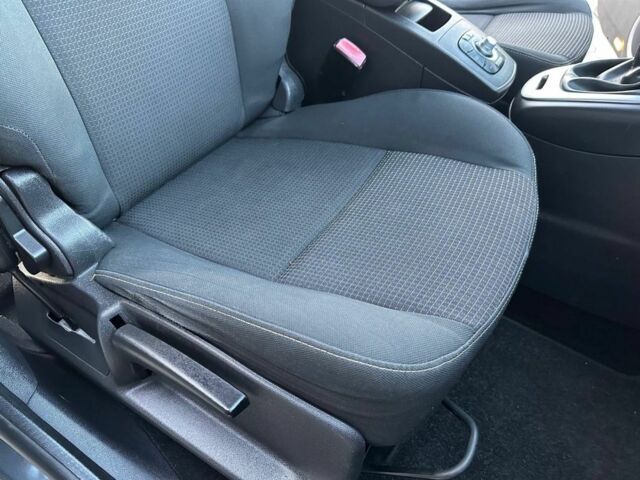 Сірий Рено Сценік, об'ємом двигуна 1.4 л та пробігом 179 тис. км за 6399 $, фото 12 на Automoto.ua