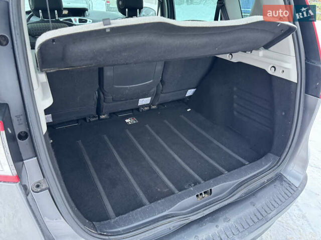 Серый Рено Сценик, объемом двигателя 1.87 л и пробегом 215 тыс. км за 6250 $, фото 39 на Automoto.ua