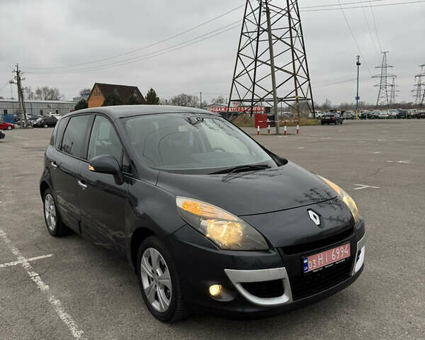 Серый Рено Сценик, объемом двигателя 1.6 л и пробегом 210 тыс. км за 7500 $, фото 2 на Automoto.ua