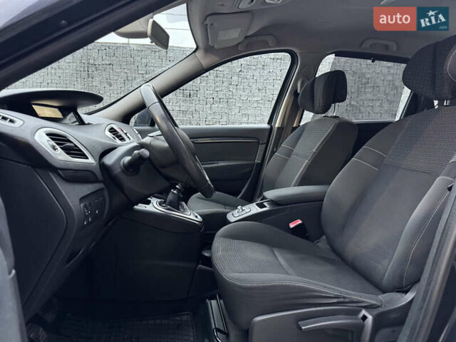 Серый Рено Сценик, объемом двигателя 1.5 л и пробегом 239 тыс. км за 6850 $, фото 16 на Automoto.ua