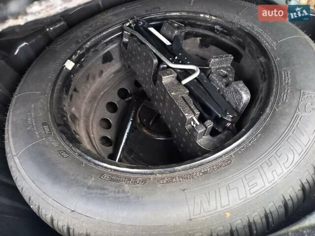 Серый Рено Сценик, объемом двигателя 1.46 л и пробегом 250 тыс. км за 5999 $, фото 33 на Automoto.ua