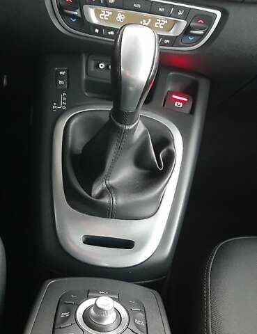 Серый Рено Сценик, объемом двигателя 2 л и пробегом 245 тыс. км за 7000 $, фото 9 на Automoto.ua