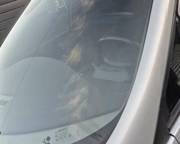 Рено Сценік 2010 у Миколаєві на Automoto.ua Сірий Рено Сценік, об'ємом двигуна 1.46 л та пробігом 256 тис. км за 6600 $, фото 1 на Automoto.ua