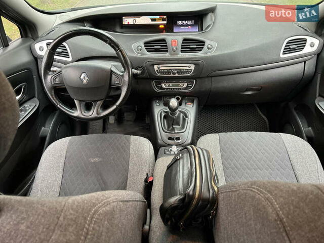 Серый Рено Сценик, объемом двигателя 1.5 л и пробегом 237 тыс. км за 5800 $, фото 27 на Automoto.ua