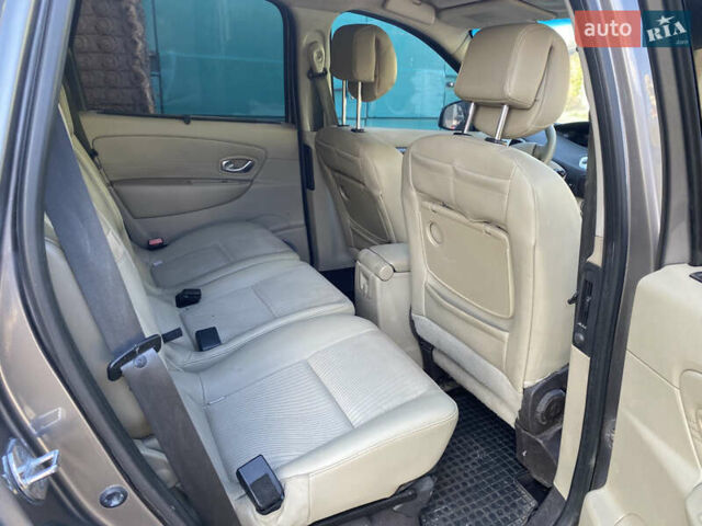 Серый Рено Сценик, объемом двигателя 1.9 л и пробегом 265 тыс. км за 5699 $, фото 8 на Automoto.ua