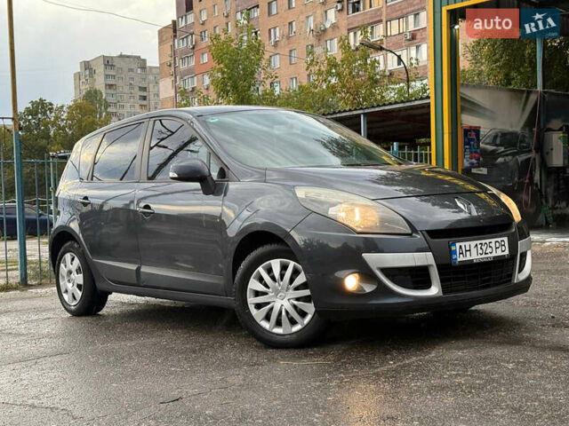 Сірий Рено Сценік, об'ємом двигуна 1.5 л та пробігом 215 тис. км за 6250 $, фото 4 на Automoto.ua
