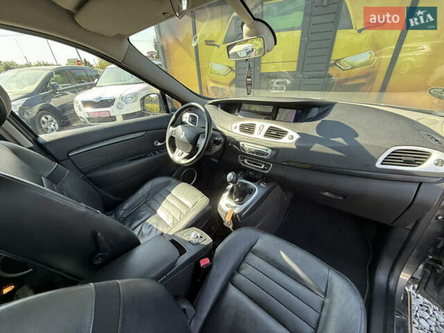 Серый Рено Сценик, объемом двигателя 2 л и пробегом 271 тыс. км за 7800 $, фото 31 на Automoto.ua