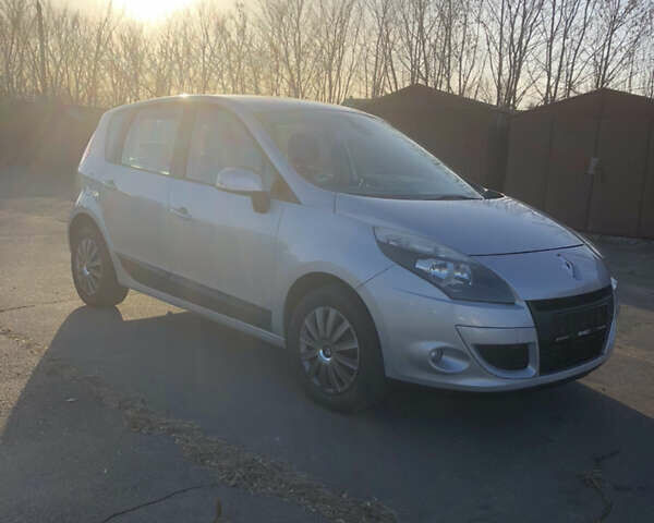 Серый Рено Сценик, объемом двигателя 1.4 л и пробегом 216 тыс. км за 5999 $, фото 9 на Automoto.ua