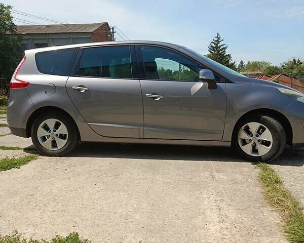 Сірий Рено Сценік, об'ємом двигуна 1.6 л та пробігом 210 тис. км за 7900 $, фото 3 на Automoto.ua