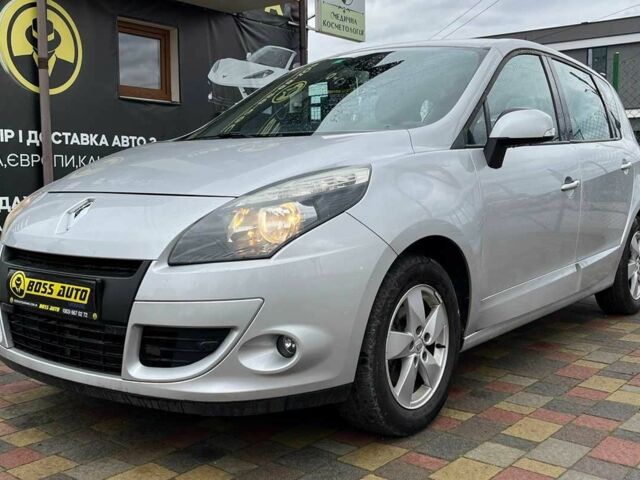 Рено Сценик 2011 в Стрые на Automoto.ua Серый Рено Сценик, объемом двигателя 2 л и пробегом 215 тыс. км за 7500 $, фото 2 на Automoto.ua