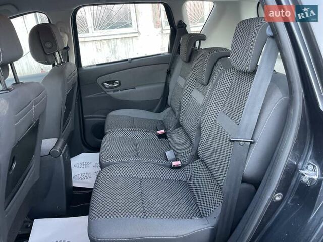 Серый Рено Сценик, объемом двигателя 1.6 л и пробегом 241 тыс. км за 7500 $, фото 33 на Automoto.ua