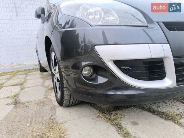 Рено Сценик 2011 в Харькове на Automoto.ua Серый Рено Сценик, объемом двигателя 1.46 л и пробегом 262 тыс. км за 8200 $, фото 9 на Automoto.ua