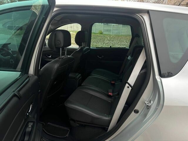 Сірий Рено Сценік, об'ємом двигуна 1.6 л та пробігом 165 тис. км за 8400 $, фото 14 на Automoto.ua